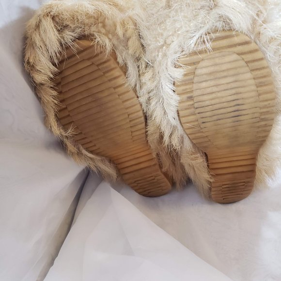 Open Country Blonde Goat Fur Boots - Picture 6 of 9